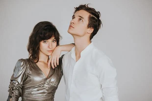 Kto śpiewa Kwiat Jabłoni? Poznaj rodzeństwo za sukcesem zespołu