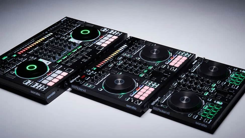 Jaki kontroler DJ na początek? Najlepsze modele dla początkujących.